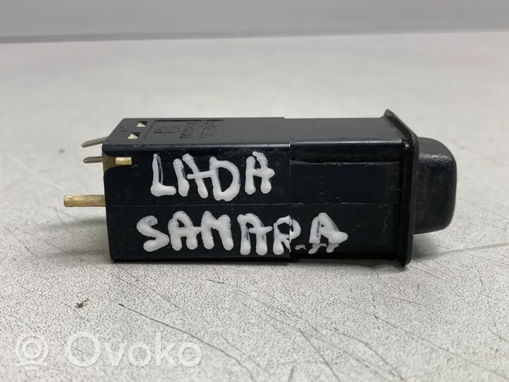 Lada Samara Interruttore fendinebbia 3737100302