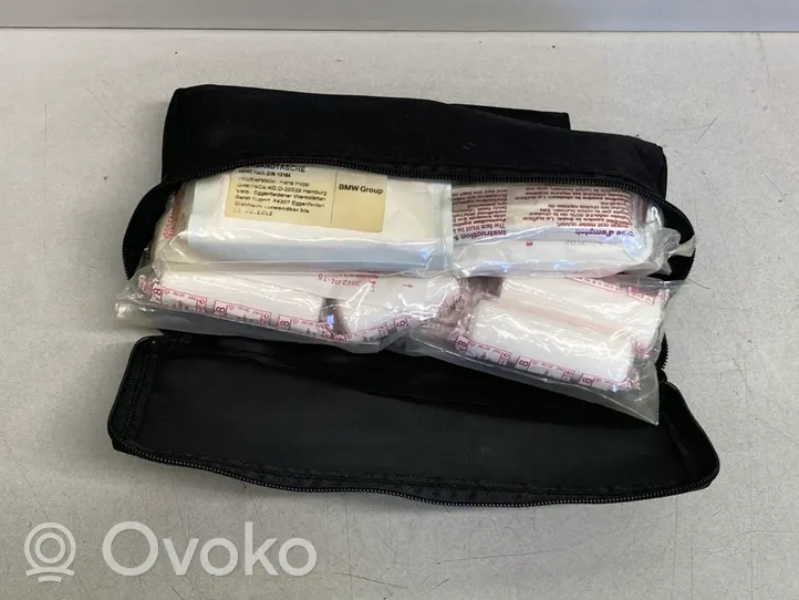 BMW X5 E70 Trousse de premiers secours 