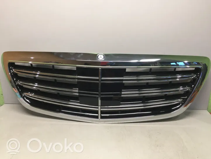 Mercedes-Benz S W222 Maskownica / Grill / Atrapa górna chłodnicy 