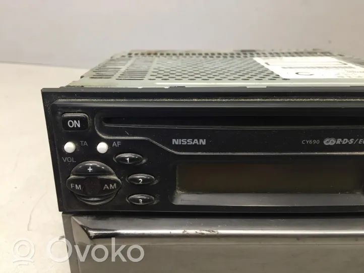 Nissan X-Trail T30 Radio/CD/DVD/GPS-pääyksikkö 28185EQ300
