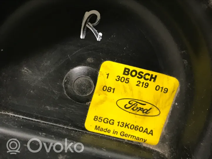 Ford Scorpio Osłona żarówki lampy przedniej 85GG13K060AA