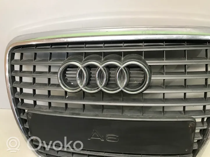 Audi A6 S6 C6 4F Grotelės viršutinės 4F0853651AQ