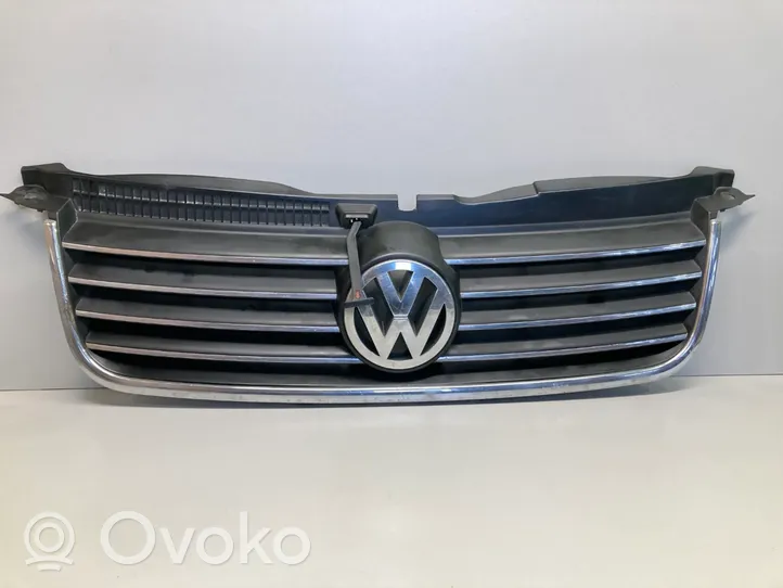 Volkswagen PASSAT B5.5 Etusäleikkö 3B0853651L