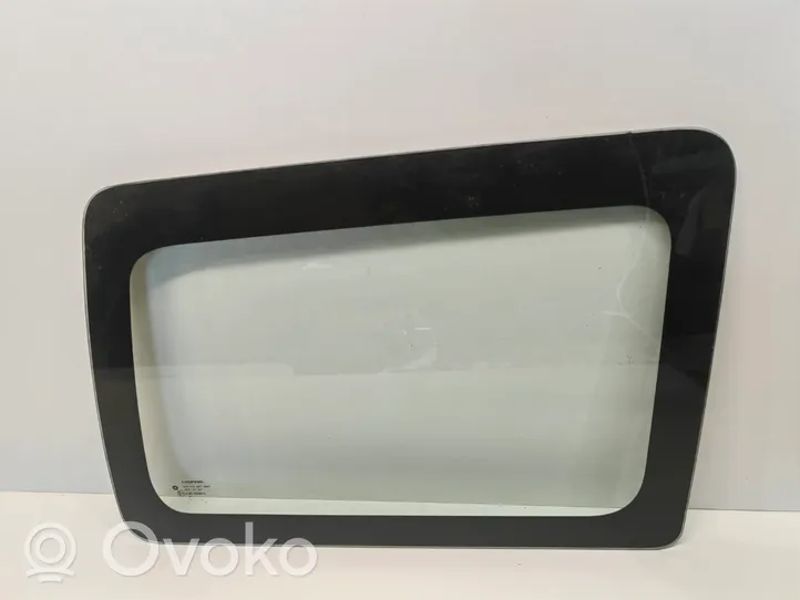 Jeep Patriot Rear side window/glass 43R008011