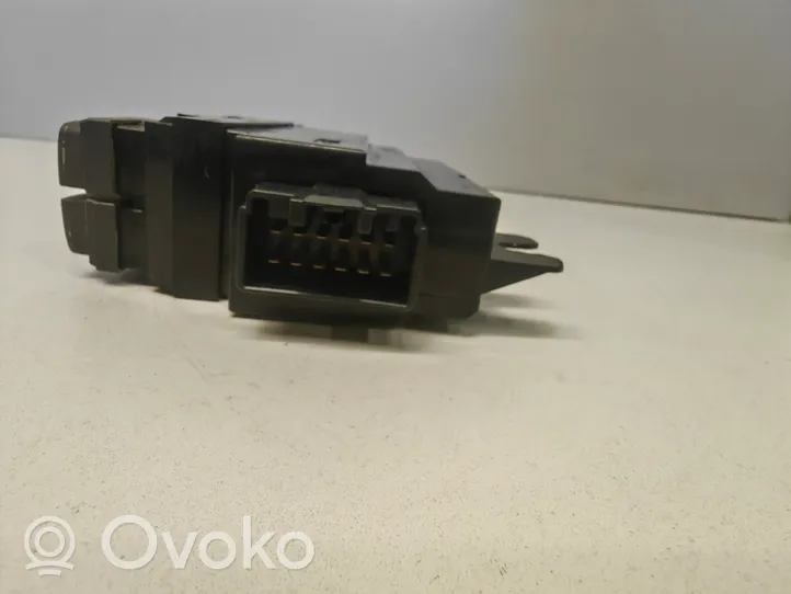 Volvo V70 Electric window control switch 30658116