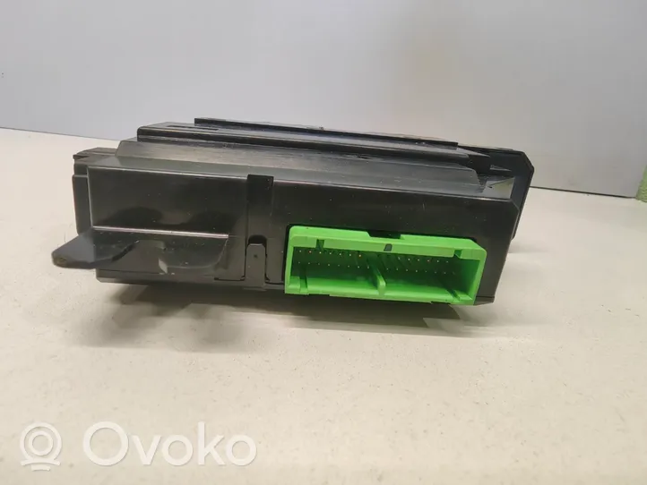 Volvo V70 Electric window control switch 30658116