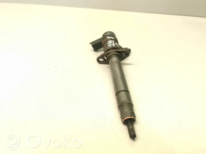 Volvo S60 Fuel injector 8658351