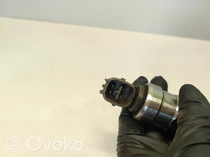 Saab 9-5 Injecteur de carburant 8972391617