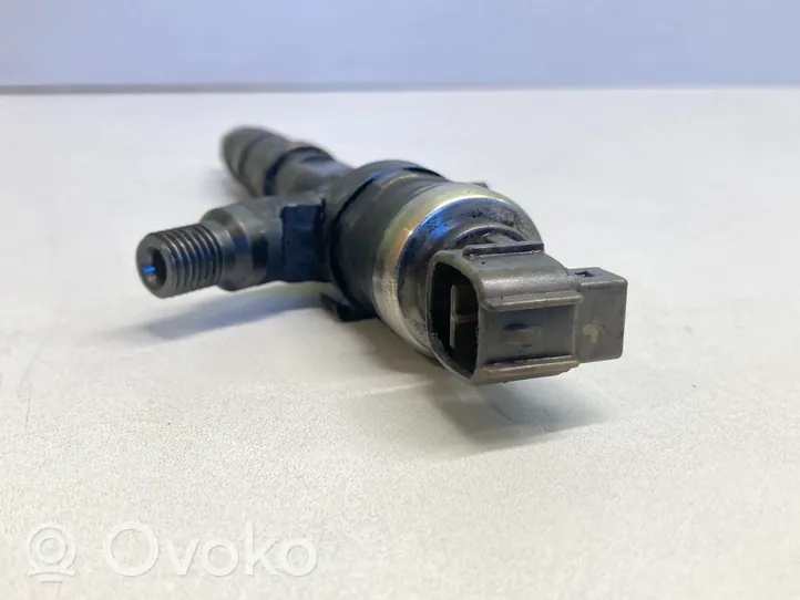 Toyota Corolla Verso E121 Injecteur de carburant 2367027020