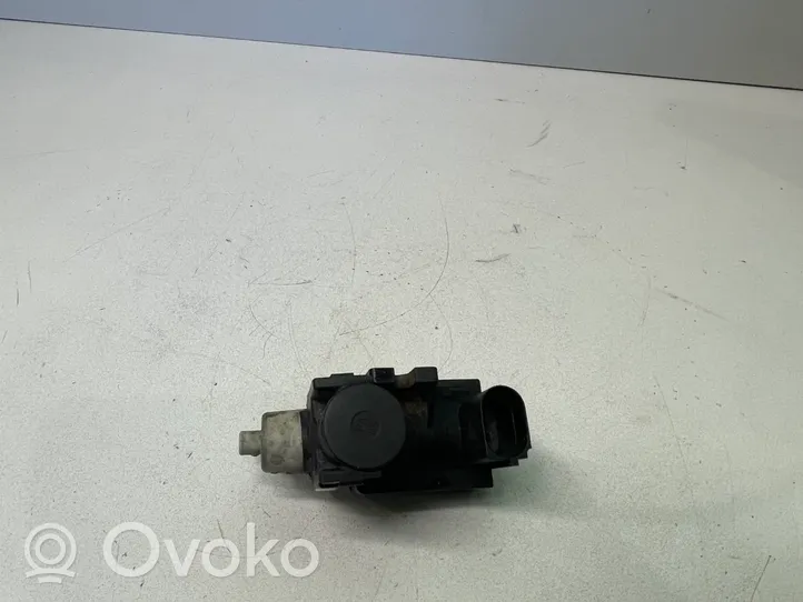 Audi A4 S4 B7 8E 8H Turbo solenoid valve 8E0906627C