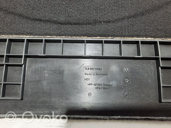 Volkswagen Touareg I Doublure de coffre arrière, tapis de sol 7L6863546G