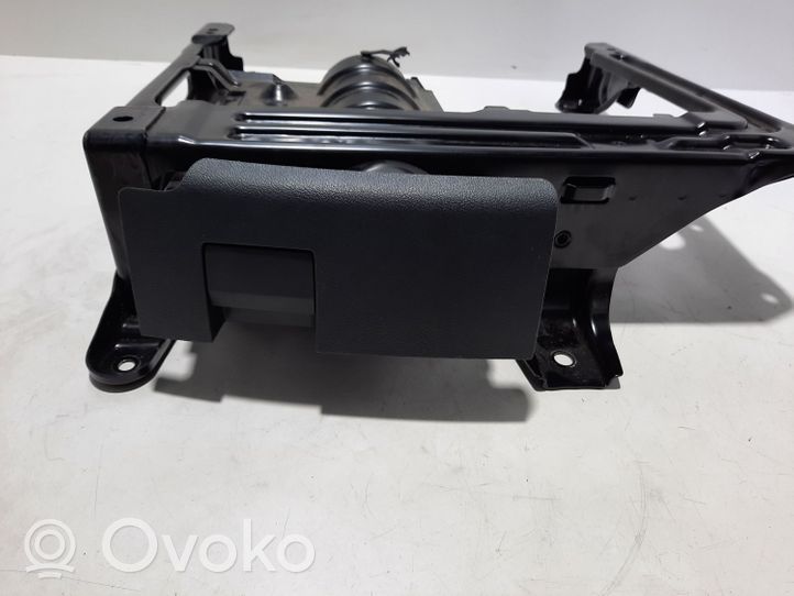 Volkswagen Touareg I Tiroir / boîte de rangement console centrale 7L0882602