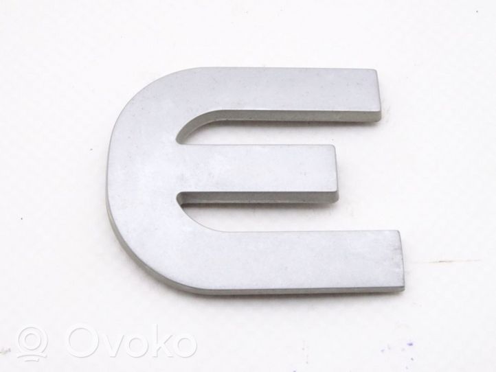 Iveco EuroCargo Valmistajan merkki/logo/tunnus IVECO_EUROCARGO_02-08_EMB