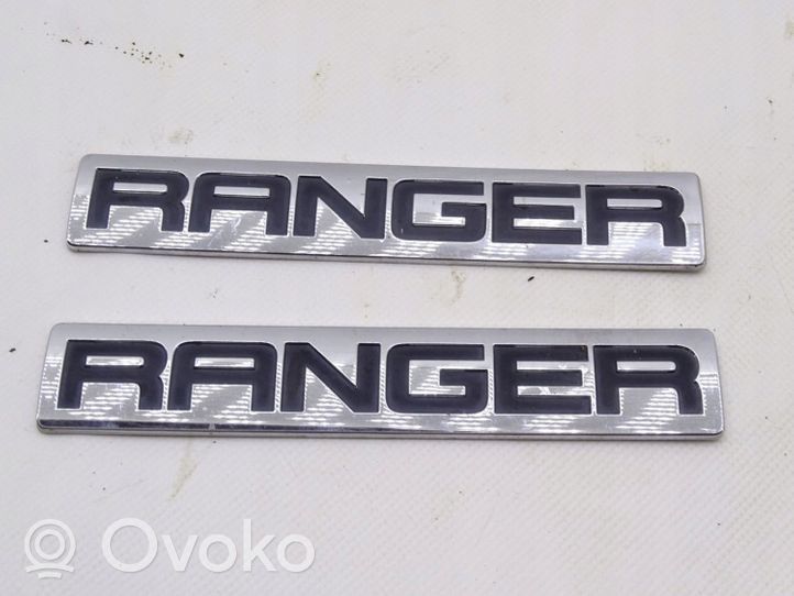 Ford Ranger Litery / Emblematy na błotnik przedni UR87-51721