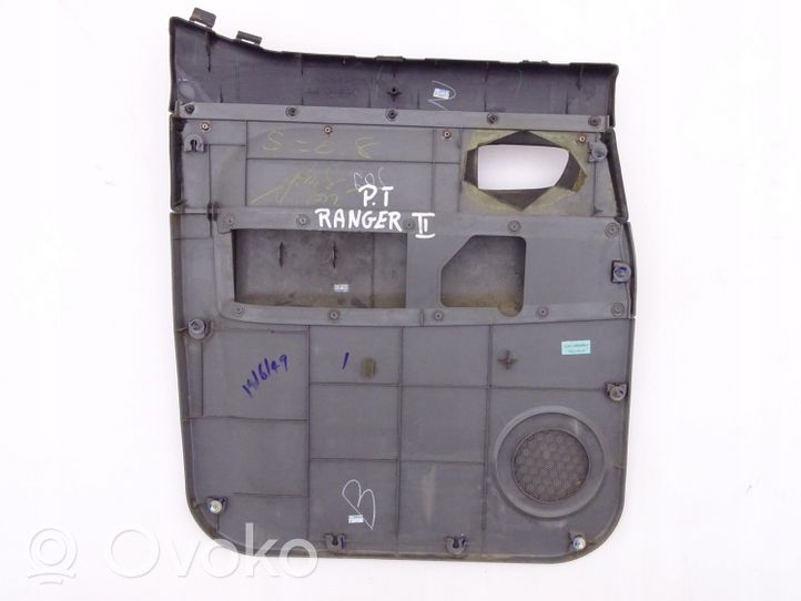 Ford Ranger Takaoven verhoilu UR636853X