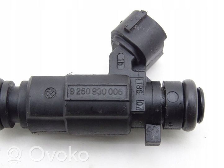 Hyundai Coupe Injecteur de carburant 9260830006