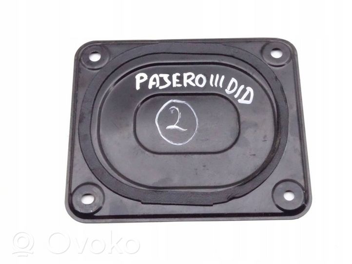 Mitsubishi Pajero Keskikonsolin etusivuverhoilu MITSUBISHI_PAJERO_III_99-