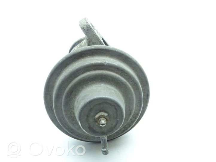 Volkswagen Caddy EGR valve 038131501