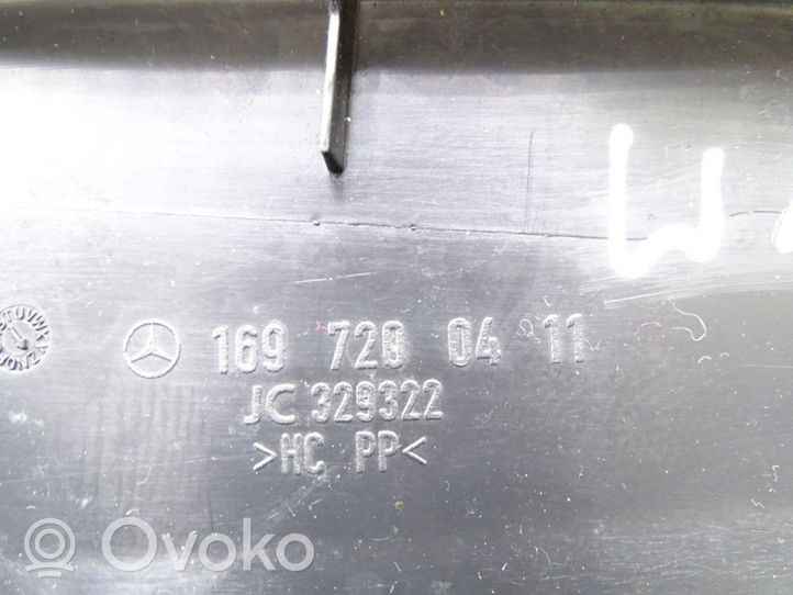 Mercedes-Benz A W169 Element lusterka bocznego drzwi 1697200411