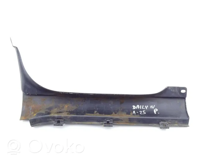 Iveco Daily 4th gen Moulure de porte avant 504160333