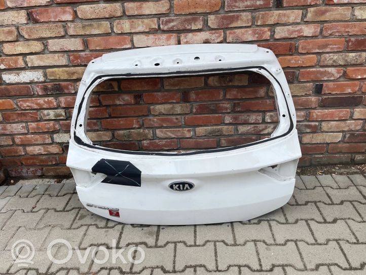 KIA Stonic Truck tailgate 