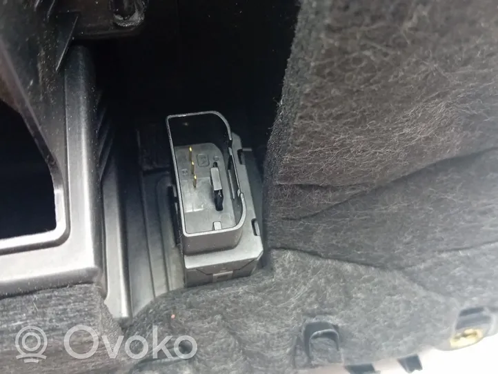 Audi Q2 - Cassetto/ripiano 