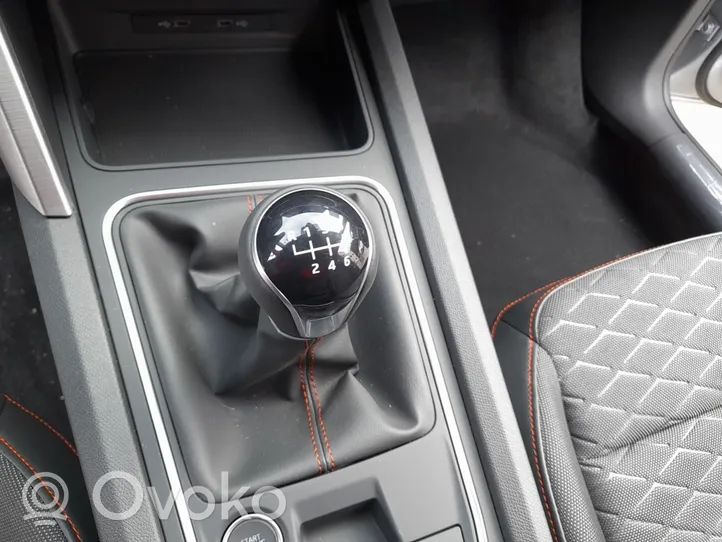 Seat Leon IV Включатель / ручка переключения передач 