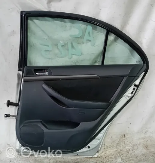 Toyota Avensis Verso Porte arrière 