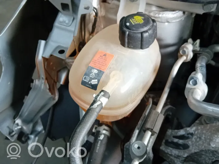 Nissan Micra K14 Serbatoio di compensazione del liquido refrigerante/vaschetta 