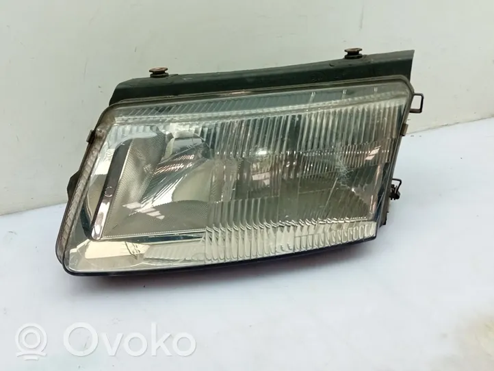 Volkswagen PASSAT B6 Lampa przednia 