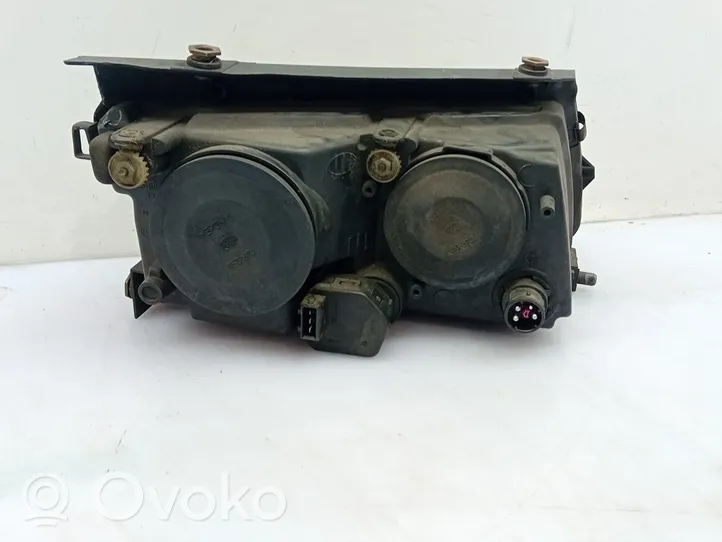 Volkswagen PASSAT B6 Lampa przednia 