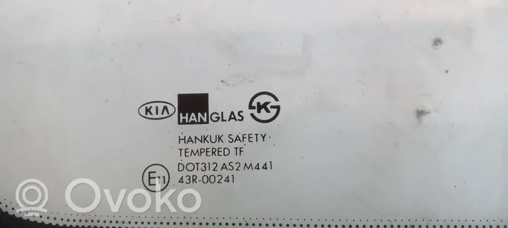 KIA Carnival Takaoven ikkunalasi 