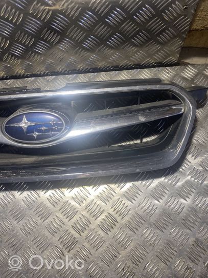 Subaru Legacy Grille calandre supérieure de pare-chocs avant 