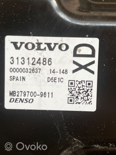 Volvo V40 Variklio valdymo blokas 31312486