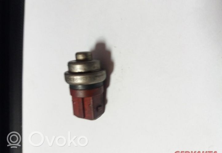 Audi A4 S4 B5 8D Sensor de temperatura del refrigerante 