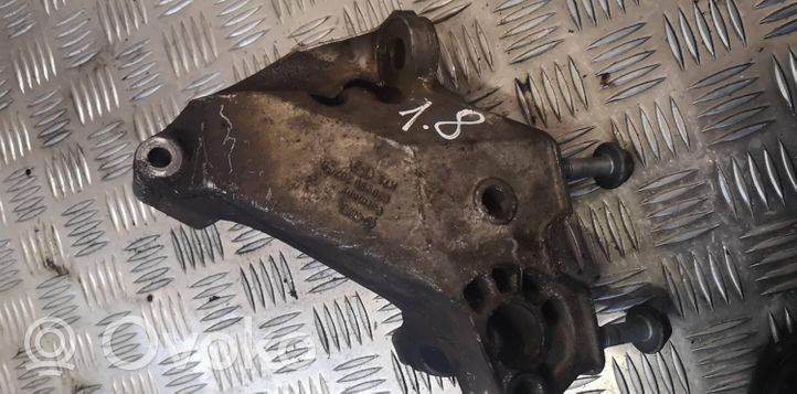 Audi A3 S3 8L Support de générateur / alternateur 