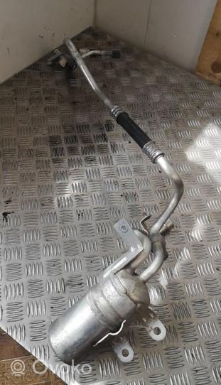 Ford C-MAX I Air conditioning (A/C) pipe/hose 