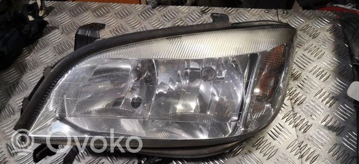 Chevrolet Zafira A Lampa przednia 