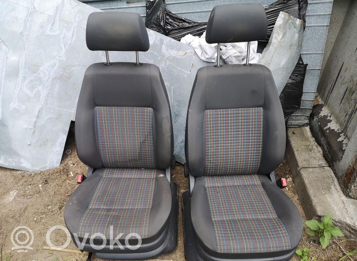 Volkswagen Polo IV 9N3 Set interni 