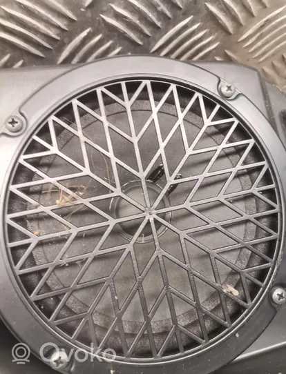 Audi A4 S4 B8 8K Subwoofer altoparlante 