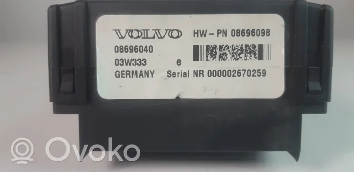 Volvo XC70 Sterownik / Moduł centralnego zamka 08696040