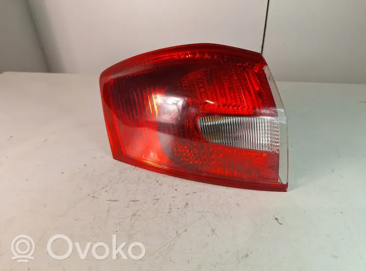 Ford Kuga I Lampa tylna 8V4113405CH