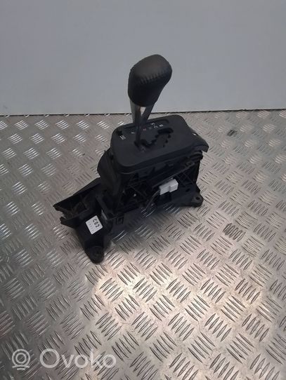 Toyota iQ Gear selector/shifter (interior) 10911