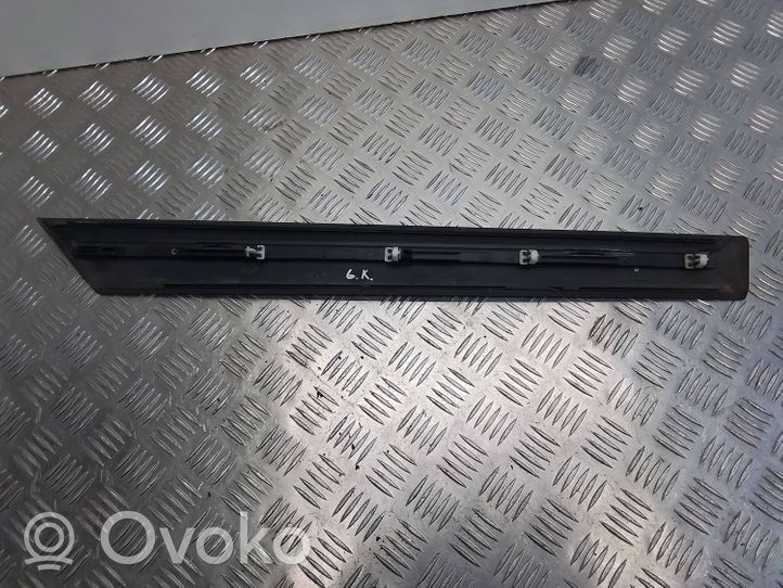 Honda Civic Takaoven lista (muoto) 