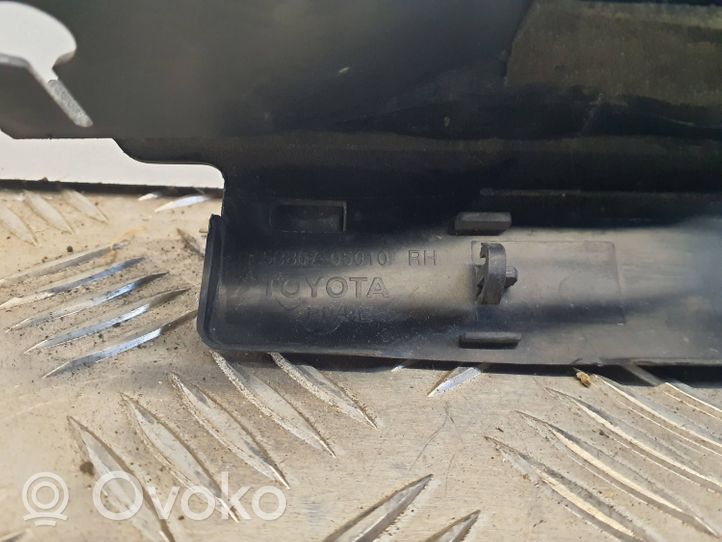 Toyota Avensis T270 Отделка крыла (молдинги) 5388705010