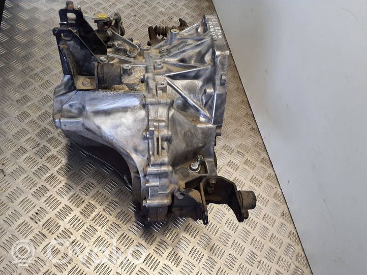 Toyota Avensis T270 Boîte de vitesses manuelle à 6 vitesses 1JB9CK