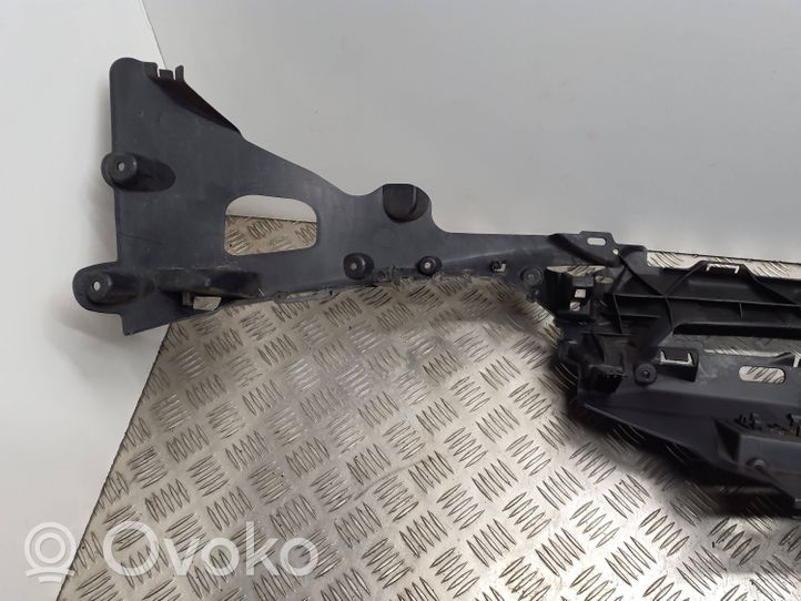 Ford Focus Staffa del pannello di supporto del radiatore parte superiore BM5117E778AH