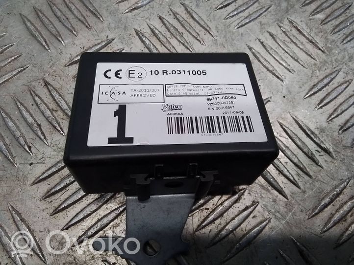 Toyota Yaris Sterownik / Moduł centralnego zamka 10R0311005