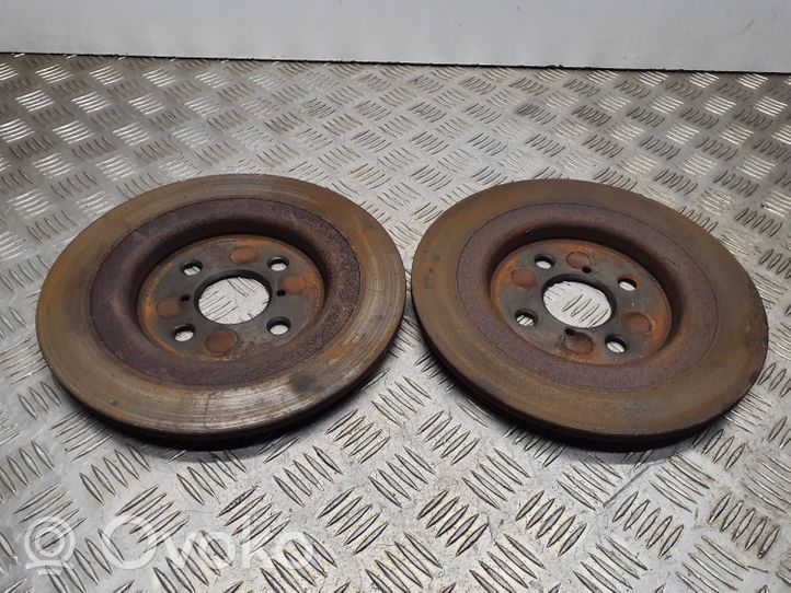 Toyota Yaris Aizmugurējais bremžu disks 