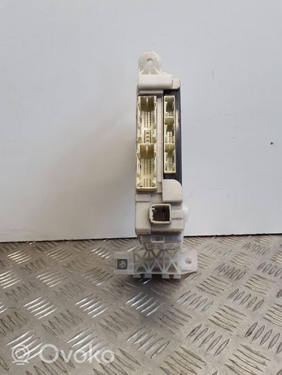 Toyota Prius (XW30) Module confort 8922147150